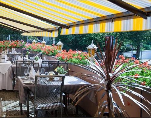 Hotel Kuehler Krug Fribourg im Breisgau Extérieur photo